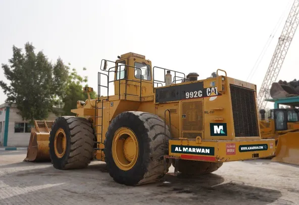 1988 Cat 992C Large Wheel Loader rear left view