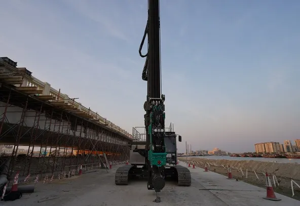 2024 SR35 with ABI Mobilram TM17 Piling Rig Front View