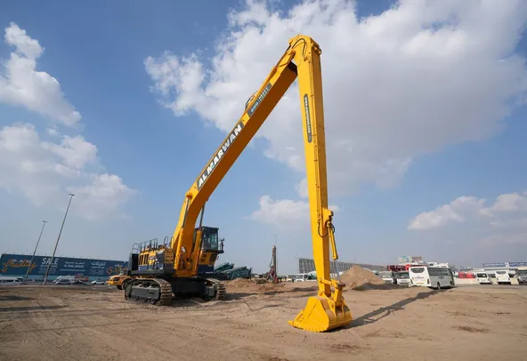 2001 Komatsu PC1600 Track Excavator Front Right View - EX-0238