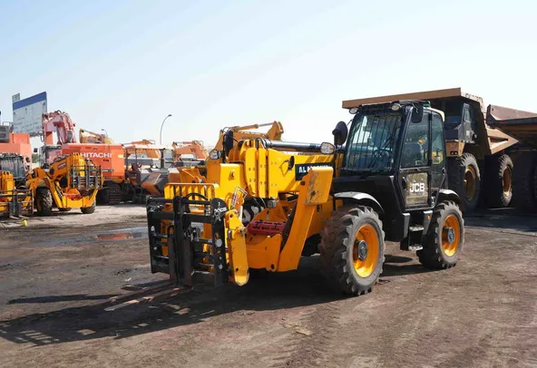 2022 JCB 540-170 Telescopic Handler Front Image