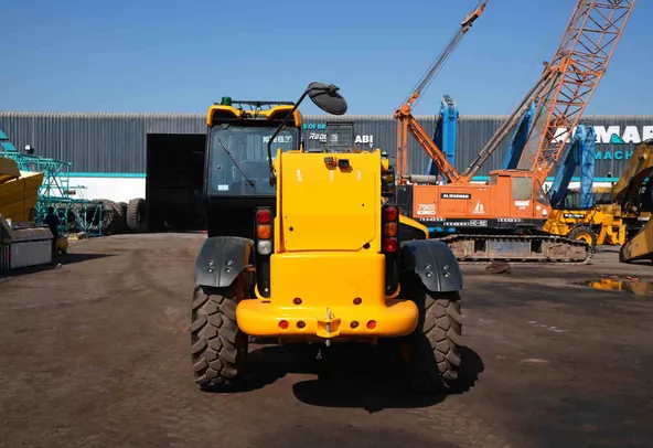 2022 JCB 540-170 Telescopic Handler back View