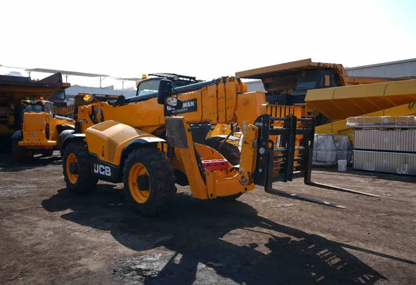 2022 JCB 540-170 Telescopic Handler Front Left Side Image