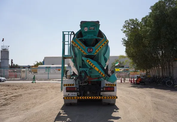 2005 Used MAN TGA 41.360 8X4 Concrete Mixer Truck Cement Mixing