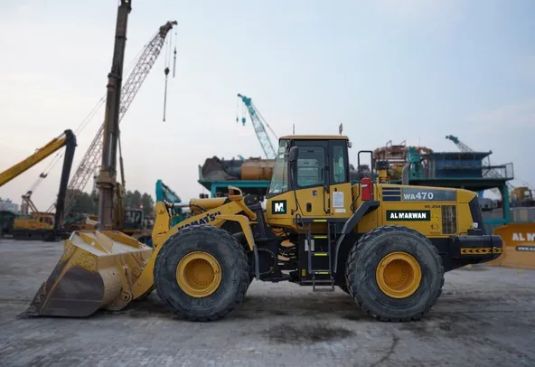 2019 Komatsu WA470-5 Wheel Loader left side view - Al Marwan Heavy Machinery