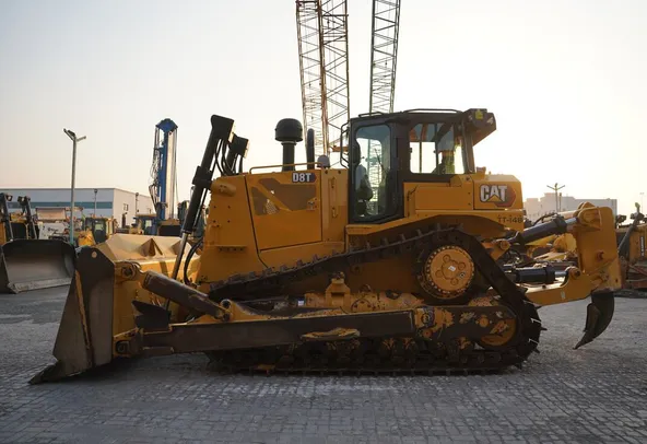 Caterpillar D8T Dozer 2021  - Al Marwan Heavy Machinery