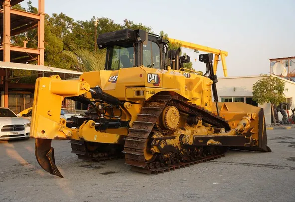 Caterpillar D8T Dozer 2021  - Al Marwan Heavy Machinery