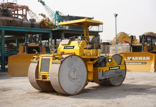 Used Sakai R2S Steel Drum Roller 1992 | Al Marwan