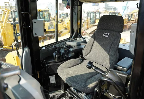 Caterpillar D8T Bulldozer 2021 - TT-0150 | Al Marwan