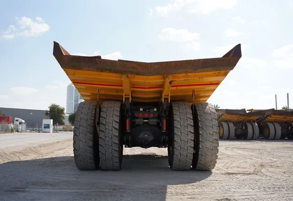 Rigid Dump Truck, Komatsu 2017 Hauler - Al Marwan