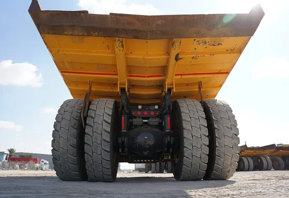 Rigid Dump Truck, Komatsu 2017 Hauler - Al Marwan