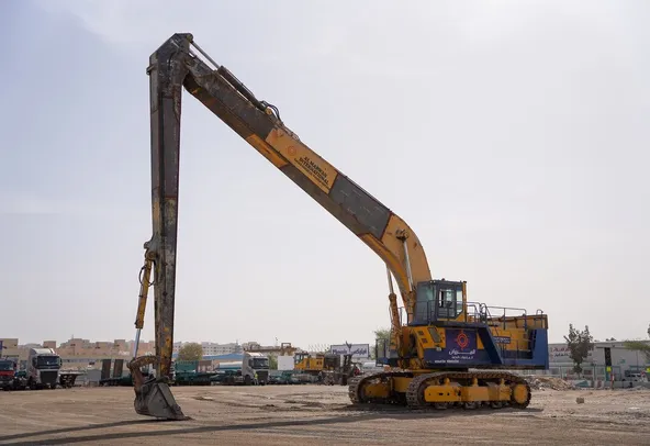 Rent Large 160-Ton Long Reach Track Excavators | Al Marwan