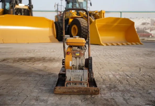 Used 2005 Sakai PC100 Plate Compactor | Al Marwan
