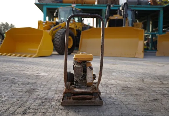 Used 2005 Sakai PC100 Plate Compactor | Al Marwan
