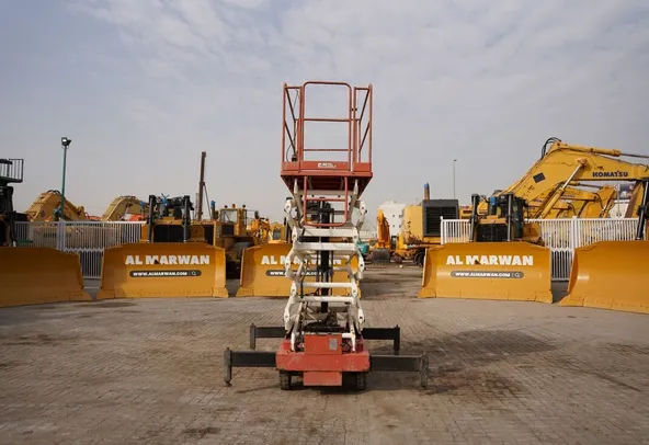 Used Craft C9000 Electric Scissor Lift 2016 | Al Marwan