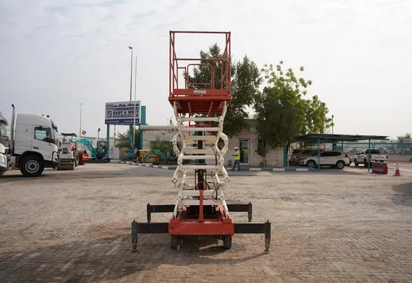 Used Craft C9000 Electric Scissor Lift 2016 | Al Marwan