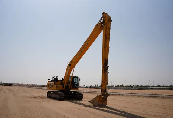 Rent 30-Ton Long-Boom Excavators | Al Marwan