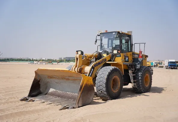 Rent Medium 18-Ton Wheel Loaders | Al Marwan