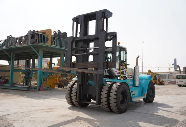 Rent 25-Ton Forklifts |Al Marwan