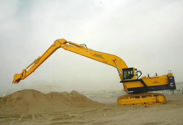 Rent Large 160-Ton Long Reach Track Excavators | Al Marwan