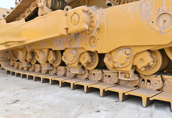 Cat D8T 39-Ton Crawler Dozer 2021 undercarriage view - Al Marwan Heavy Machinery