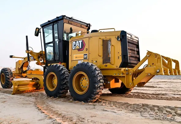Motor Graders Rental with Skilled Operators | Al Marwan