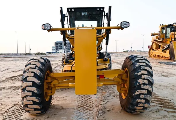 Motor Graders Rental with Skilled Operators | Al Marwan