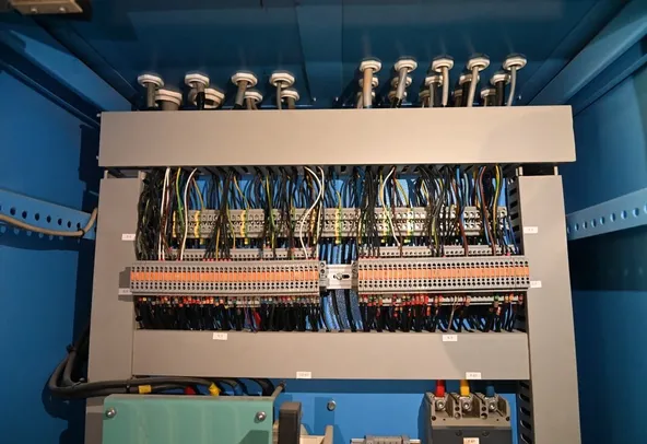 2000 Piller DHH Generator-Caterpillar 3512B Engine - cables image - Al Marwan