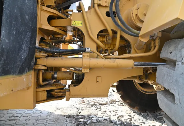 Used Caterpillar 988H Large 50-Ton Wheel Loader