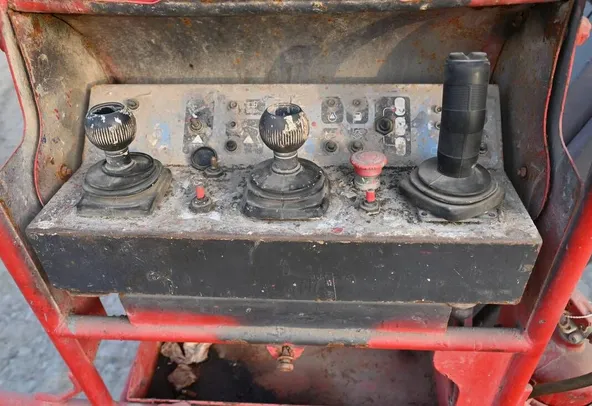 Manitou 160ATJ Articulating-Boom Manlift 2006 | Al Marwan