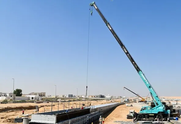 Rent 25-Ton Mobile Cranes | Al Marwan