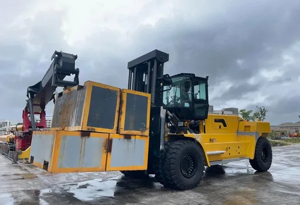 Diesel Forklifts 35 ton | Al Marwan