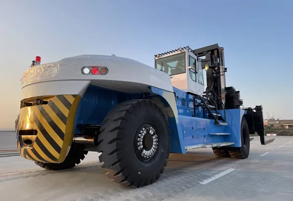 Socma HNF-500 Forklift Right Rear View