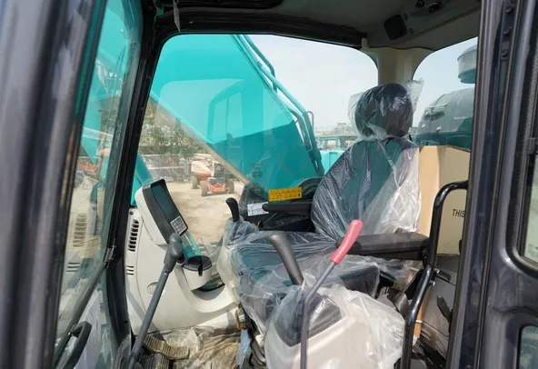 Kobelco SK380 Amphibious Long Boom Excavator Cabin view