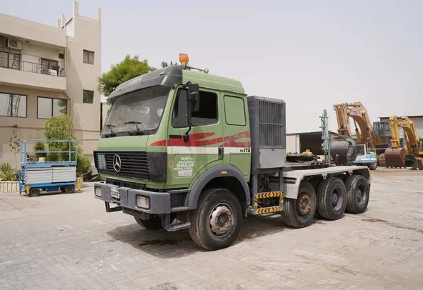 Mercedes-Benz 3550 S-Class 8x4 Semi-Truck Semi trailer truck prime mover heavy load long haul truck