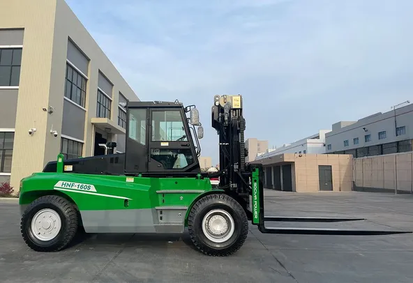 Socma HNF-160S Forklift Right View