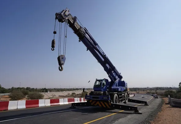 Mobile Cranes, Rough Terrain, 35 Ton for rent