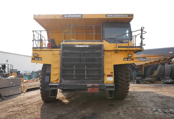 off-highway-Komatsu-dump-truck HD785 front view