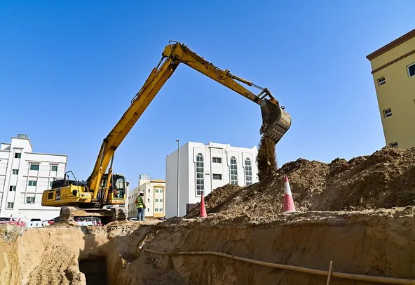 Rent 40-ton Excavators, Long Boom