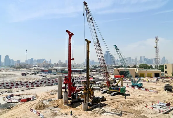 150 ton Cranes For Rent Working Image