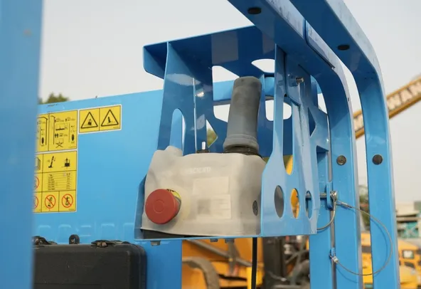 2025 Sinoboom 0812N Electric Scissor Lift Button View