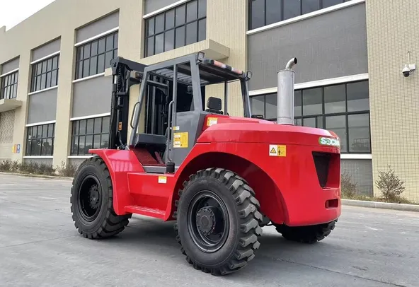 Socma HNFY-80 All Terrain Forklift Rear Left Image