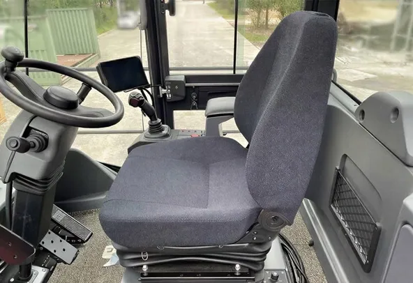 Socma HNRS4531 Reach Stacker Inside Cabin View