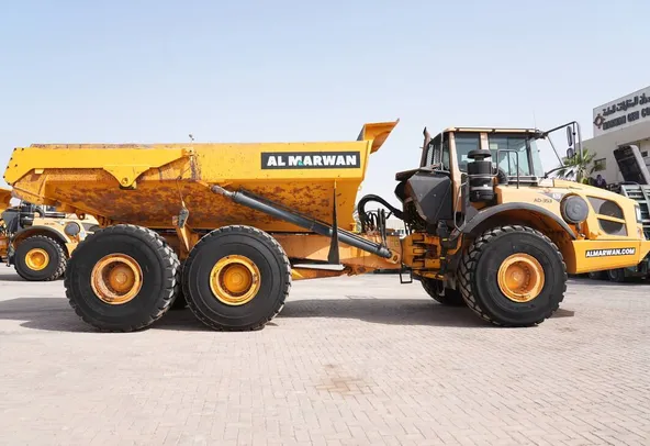 volvo a35f articulated hauler right side view