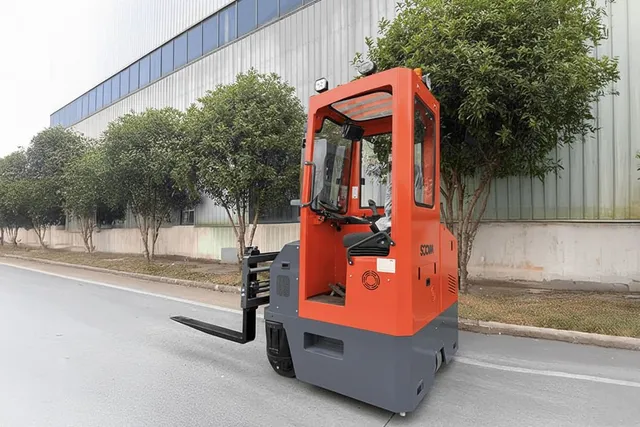 2025 Socma MQ2530 All-Directional Electric Forklift Left Side View