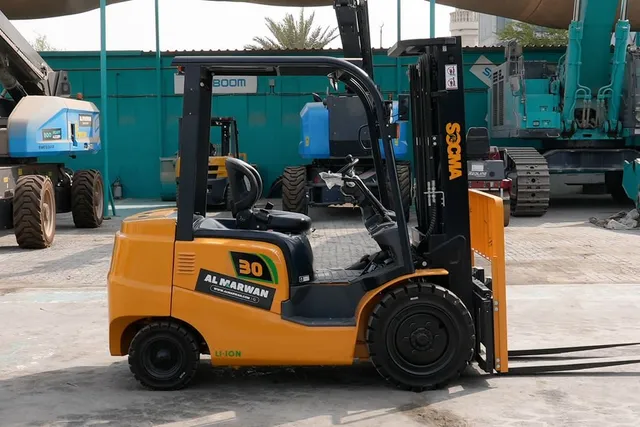 2025 Socma FB30 Electric Forklift Right Side View