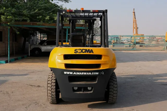 Socma HNF-70 Diesel Forklift Rear View