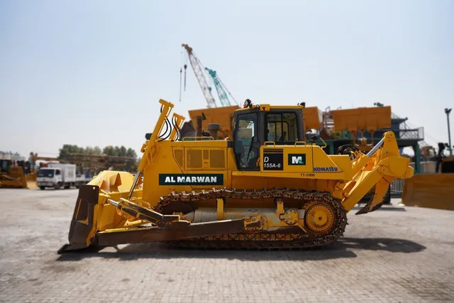 Used Komatsu D155A-6 Crawler Dozer 2006 | Al Marwan