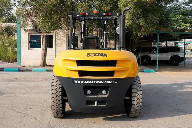 Socma HNF-100 Diesel Forklift Rear View