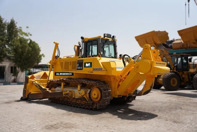 Used Komatsu D155A-6 Crawler Dozer 2006 | Al Marwan