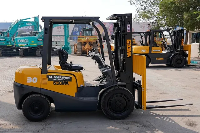 2025 Socma HNF-30 Diesel Forklift Right Side View